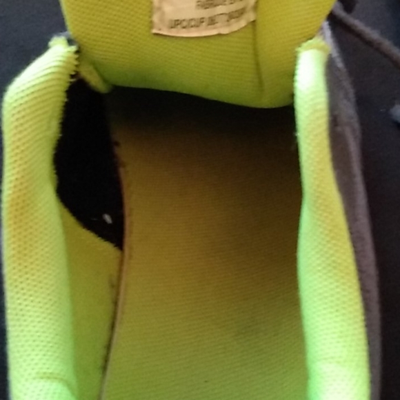 Shoes - Picture 3 of 5